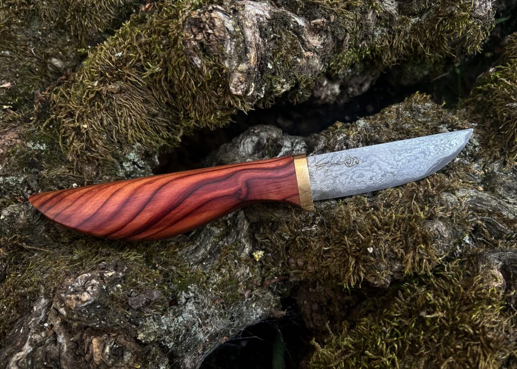 couteau artisanal manche en bois